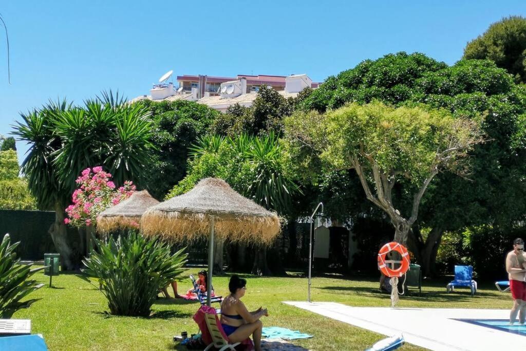 Beautiful Sea Views Cozy Apartment 350 M From Beach Беналмадена Екстериор снимка