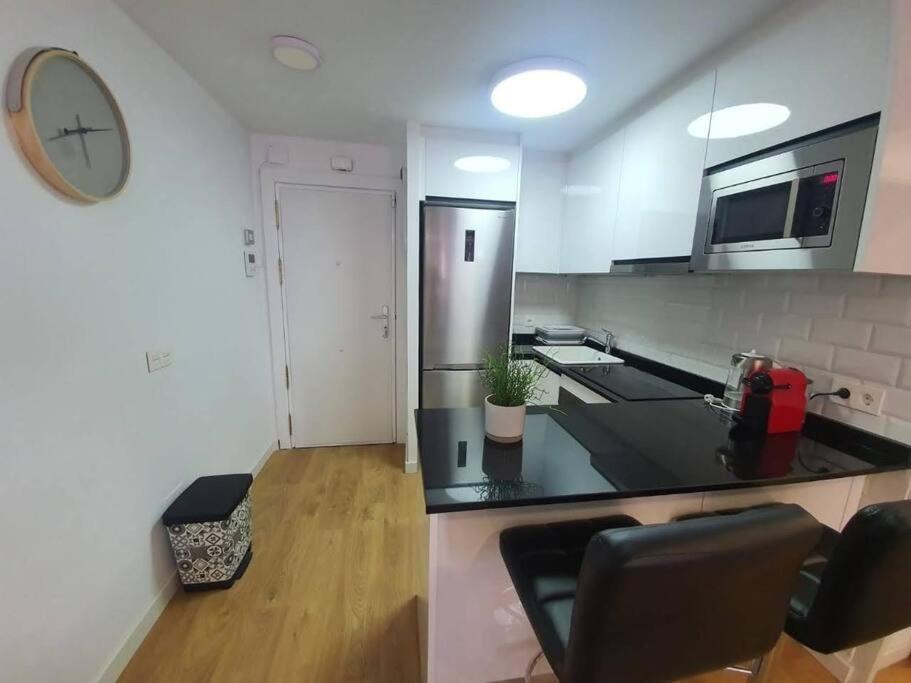 Beautiful Sea Views Cozy Apartment 350 M From Beach Беналмадена Екстериор снимка