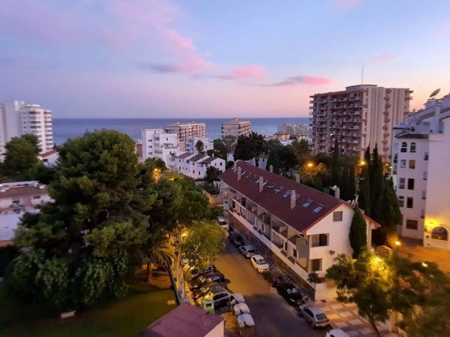 Beautiful Sea Views Cozy Apartment 350 M From Beach Беналмадена Екстериор снимка