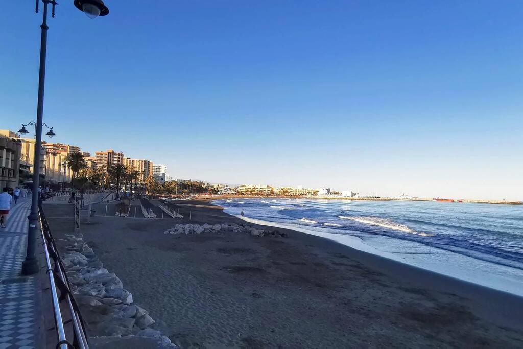 Beautiful Sea Views Cozy Apartment 350 M From Beach Беналмадена Екстериор снимка