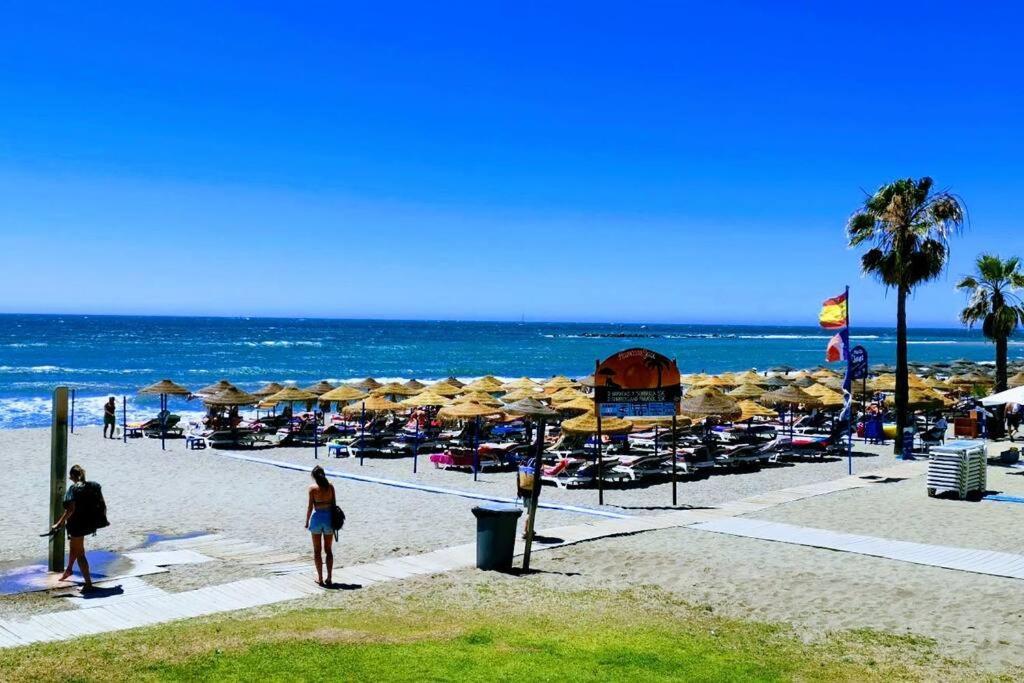 Beautiful Sea Views Cozy Apartment 350 M From Beach Беналмадена Екстериор снимка