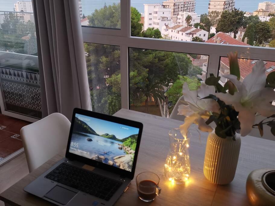 Beautiful Sea Views Cozy Apartment 350 M From Beach Беналмадена Екстериор снимка