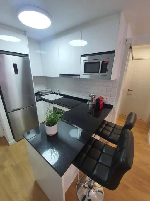 Beautiful Sea Views Cozy Apartment 350 M From Beach Беналмадена Екстериор снимка