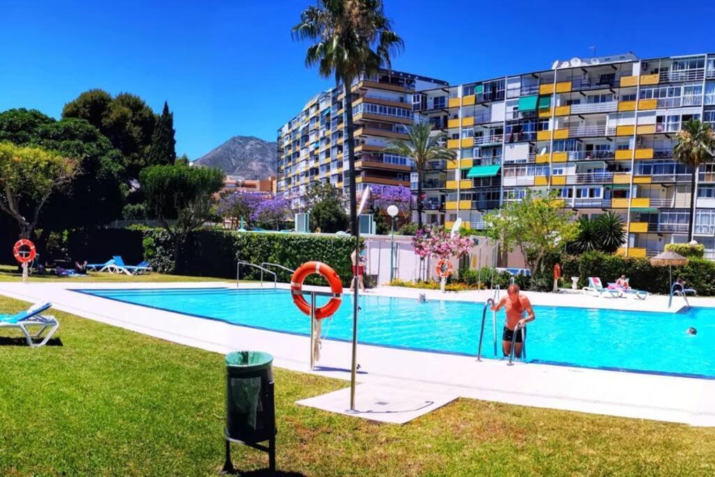 Beautiful Sea Views Cozy Apartment 350 M From Beach Беналмадена Екстериор снимка