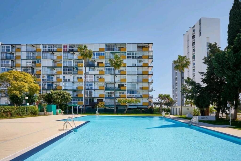 Beautiful Sea Views Cozy Apartment 350 M From Beach Беналмадена Екстериор снимка